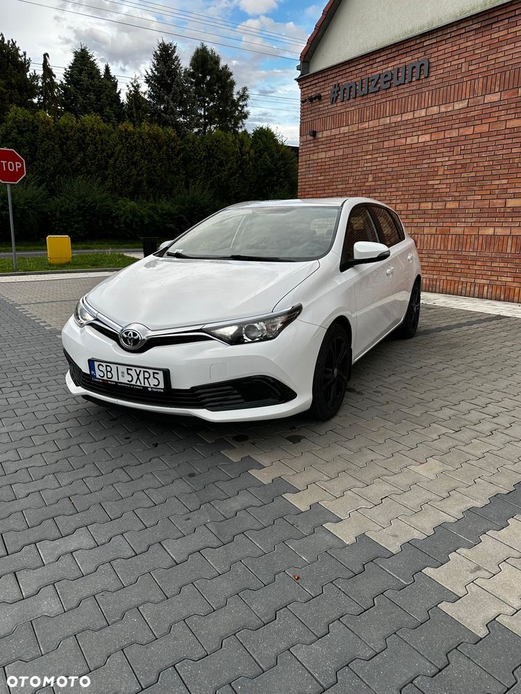 Toyota Auris 1.33 VVT-i Comfort - 2