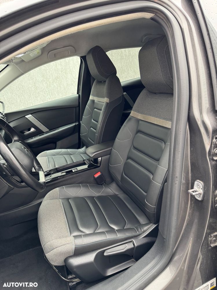 Citroën C4 1.2 PureTech S&S EAT8 Shine - 10