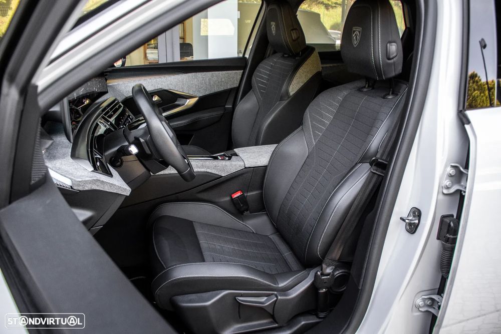 Peugeot 5008 Hybrid 136 e-DSC6 GT - 27