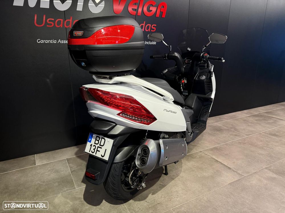 Kymco MyRoad 700i - 12