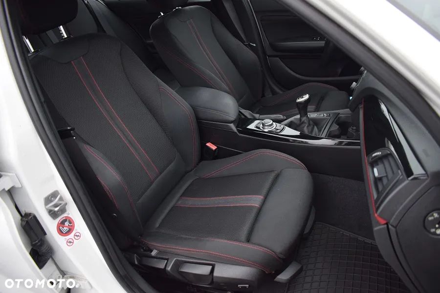BMW Seria 1 114d Sport Line - 12