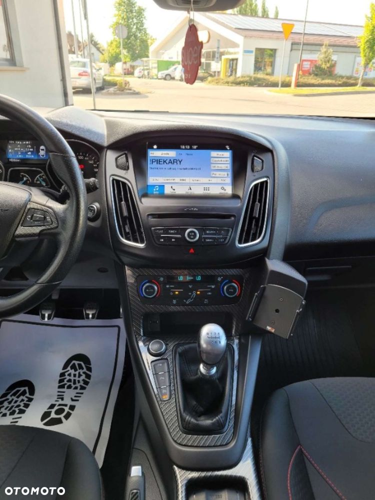 Ford Focus 2.0 TDCi ST-Line Black ASS - 17