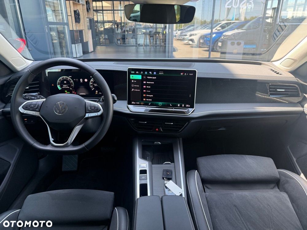 Volkswagen Passat - 10