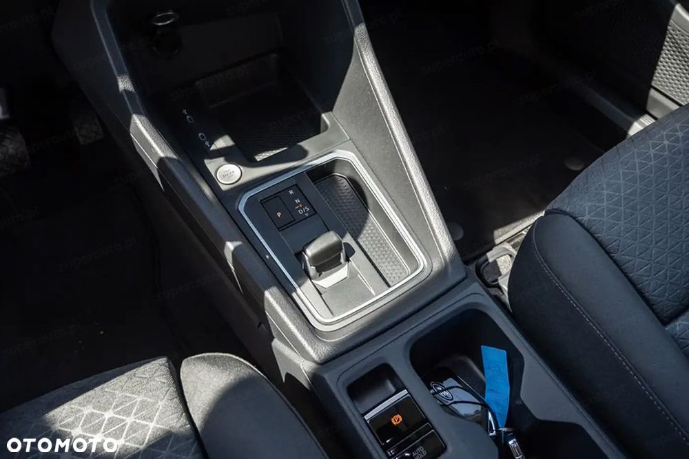Ford Tourneo Connect - 11