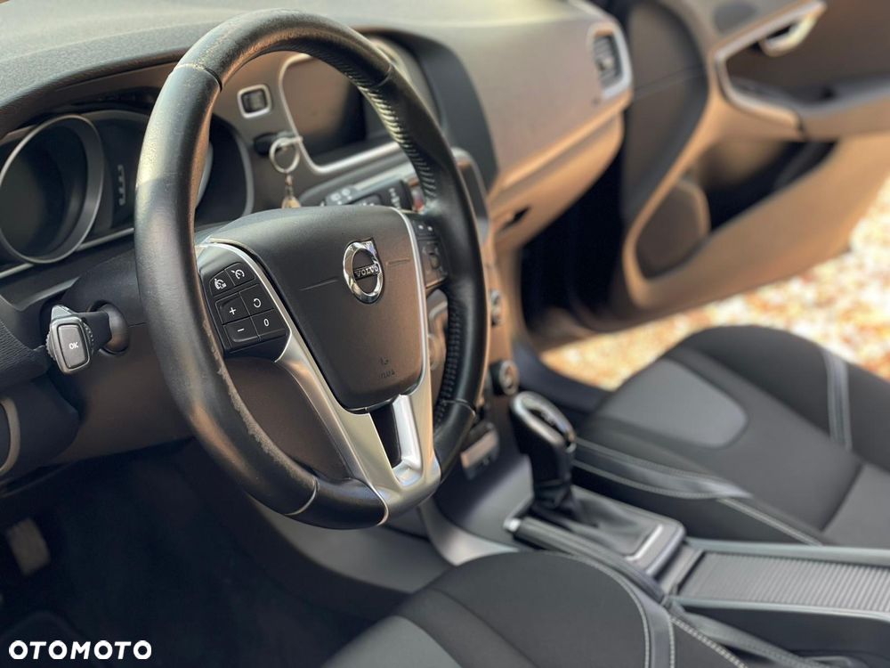 Volvo V40 D3 Geartronic - 24
