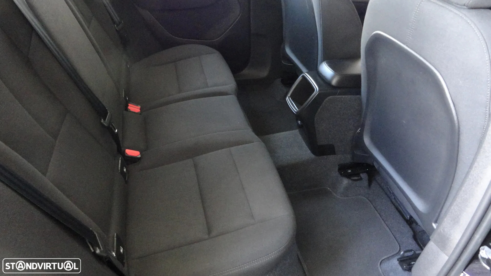 Volvo XC 40 1.5 T2 Essential Auto - 19
