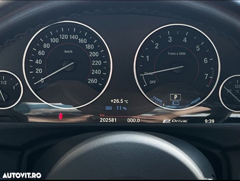 BMW Seria 3 330e iPerformance M Sport - 11