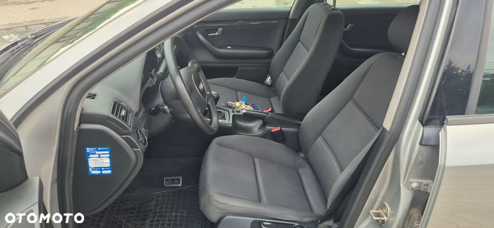 Audi A4 Limousine - 10