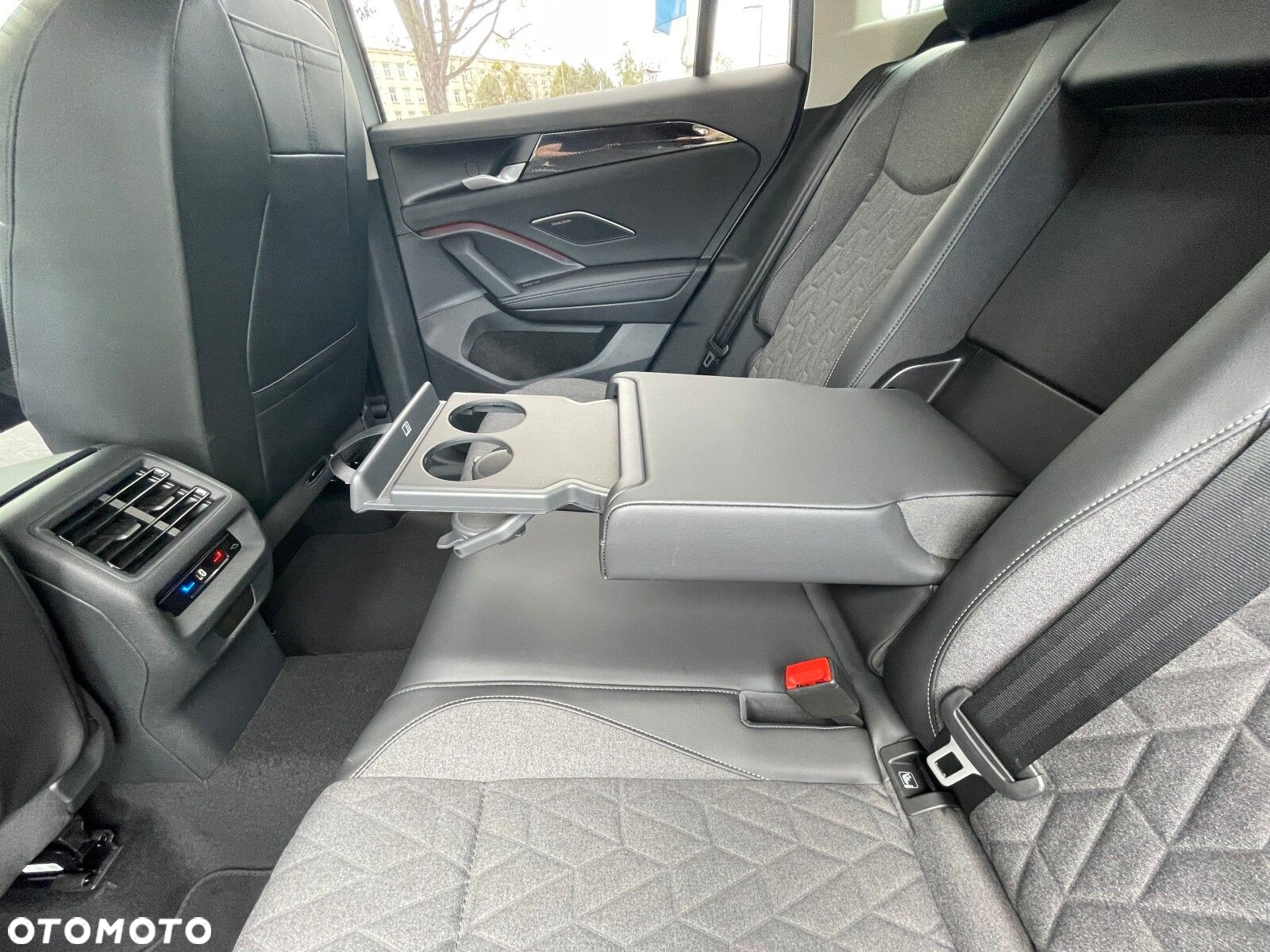 Volkswagen Tiguan 2.0 TDI Special Edition DSG - 31