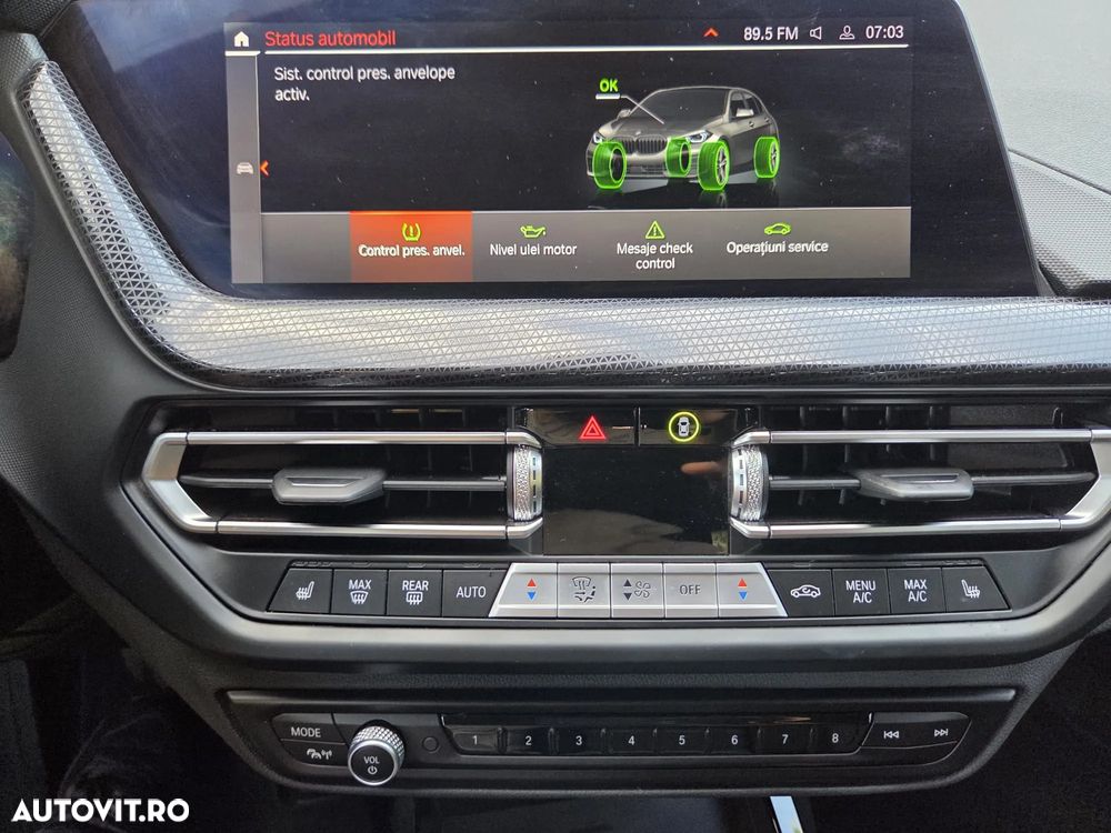 BMW Seria 1 118i Aut. Sport Line - 34