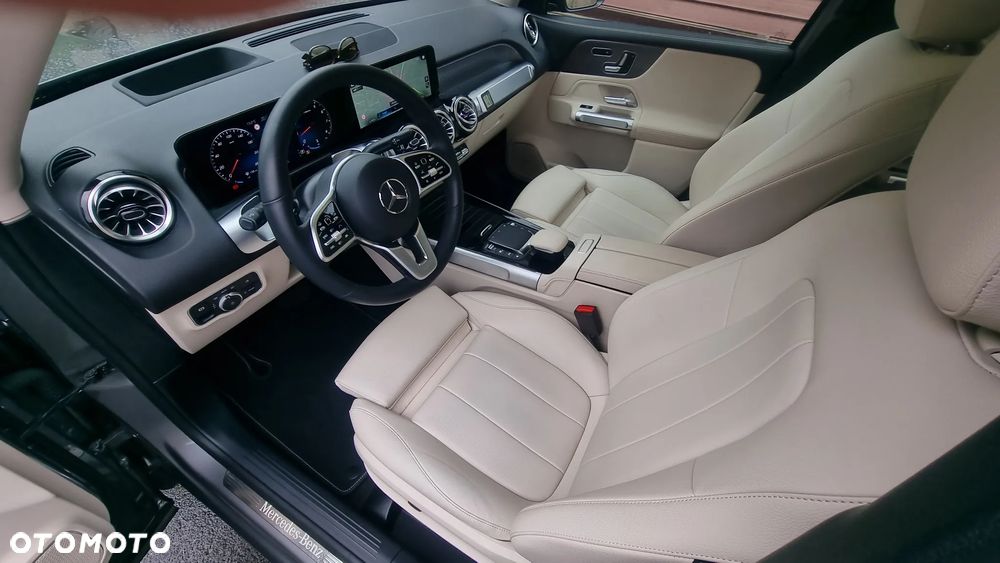 Mercedes-Benz GLB 250 4-Matic AMG Line 8G-DCT - 25