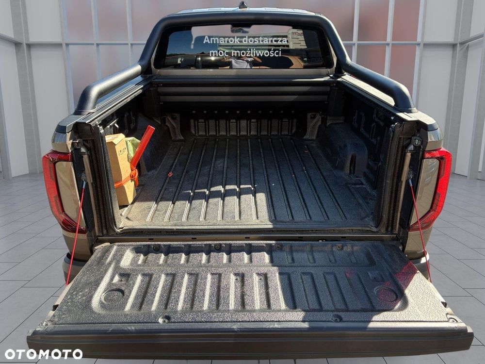 Volkswagen Amarok - 11