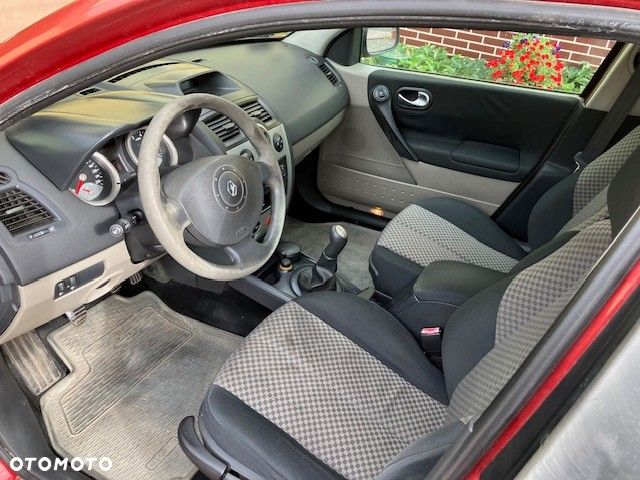 Renault Megane 1.6 Confort Authentique - 3