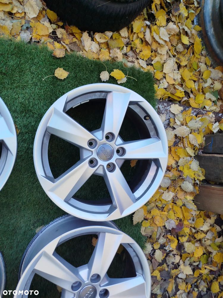 Felgi Aluminiowe Audi 5x112 7Jx17 Et45 81A 601 025B Oryginał Super Stan - 4