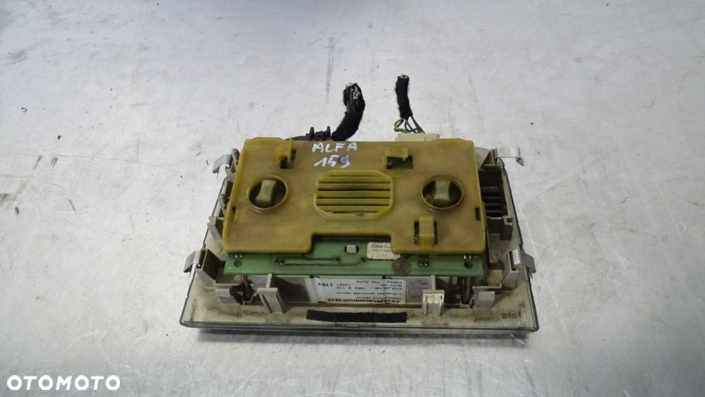 OŚWIETLENIE KABINY PRZÓD ALFA ROMEO 159 1.9JTD 156071763 - 3