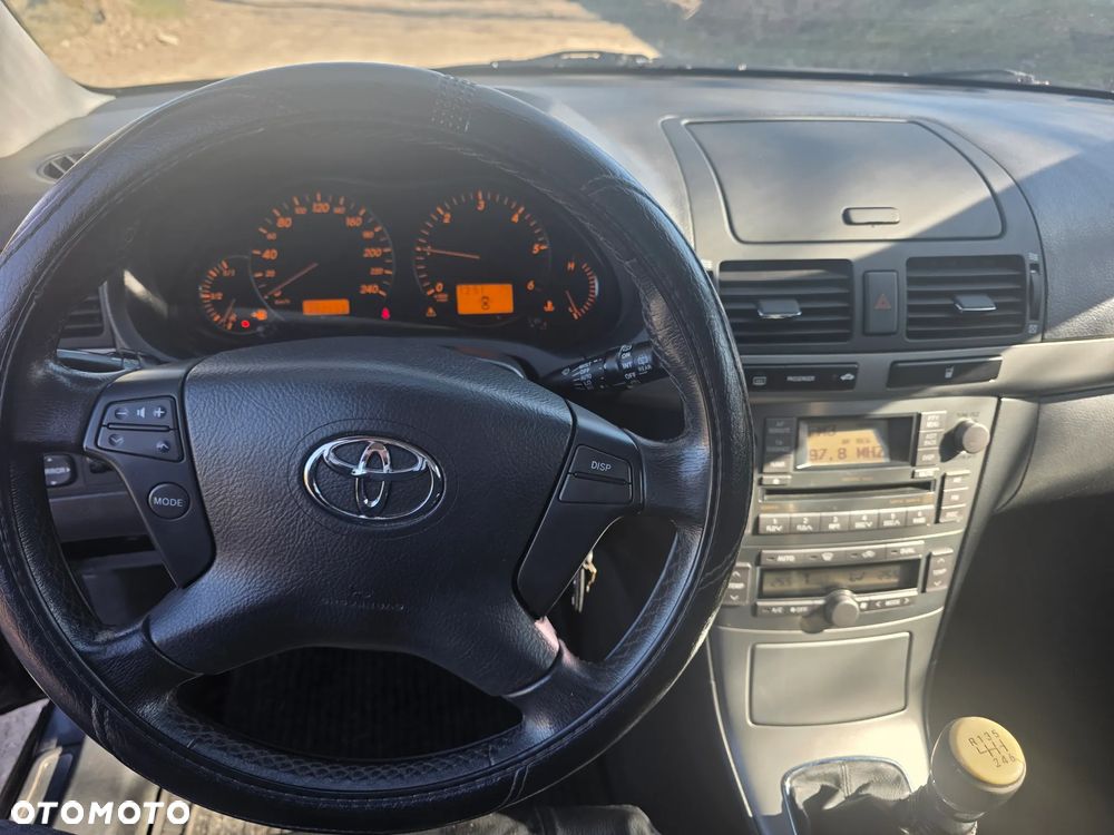 Toyota Avensis 2.0 D-4D Sol Premium - 11