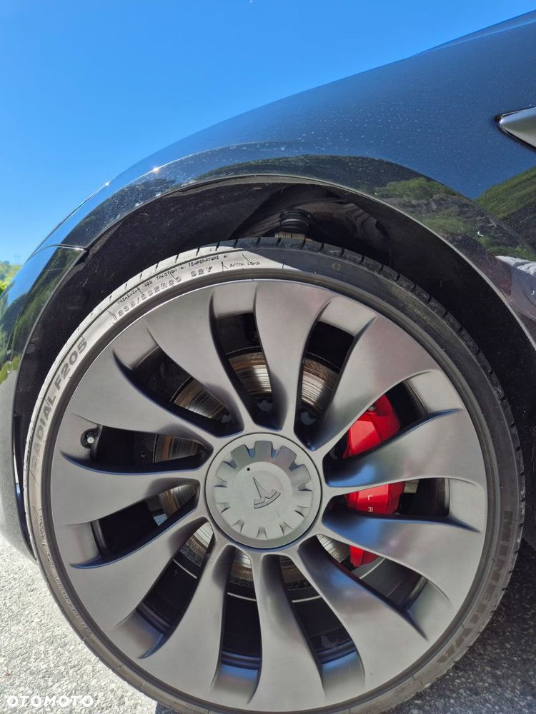 Tesla Model 3 Langstreckenbatterie Allradantrieb Dual Motor Performance - 14