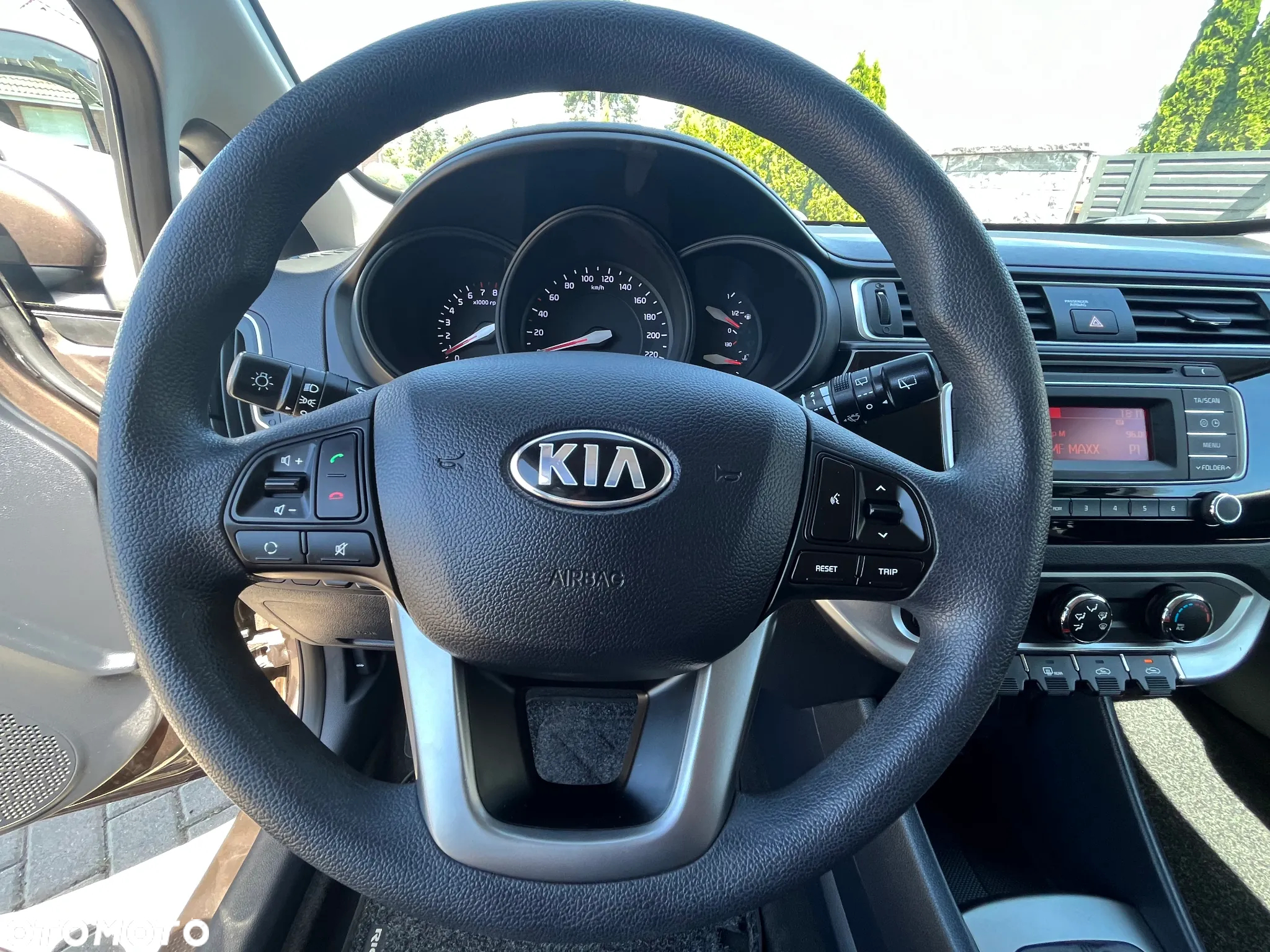 Kia Rio - 27