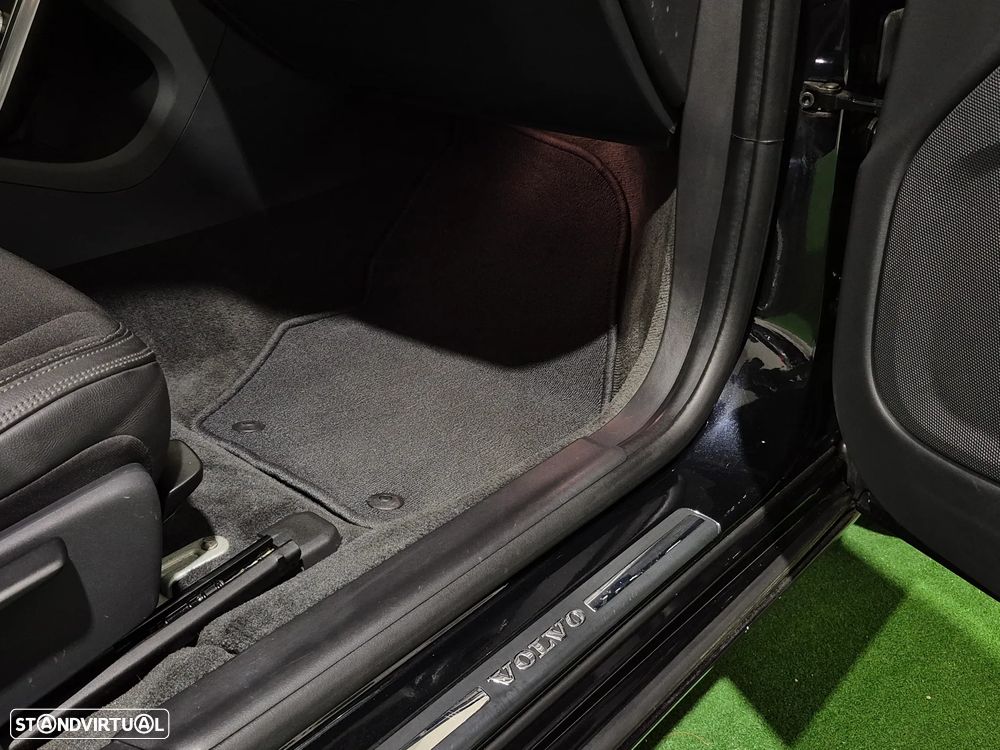 Volvo V60 1.6 D2 Momentum Eco Powershift - 25