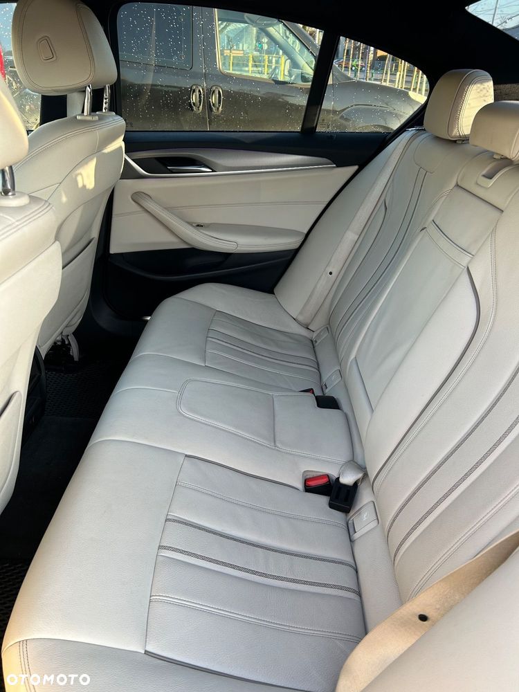 BMW Seria 5 530i xDrive M Sport sport - 23