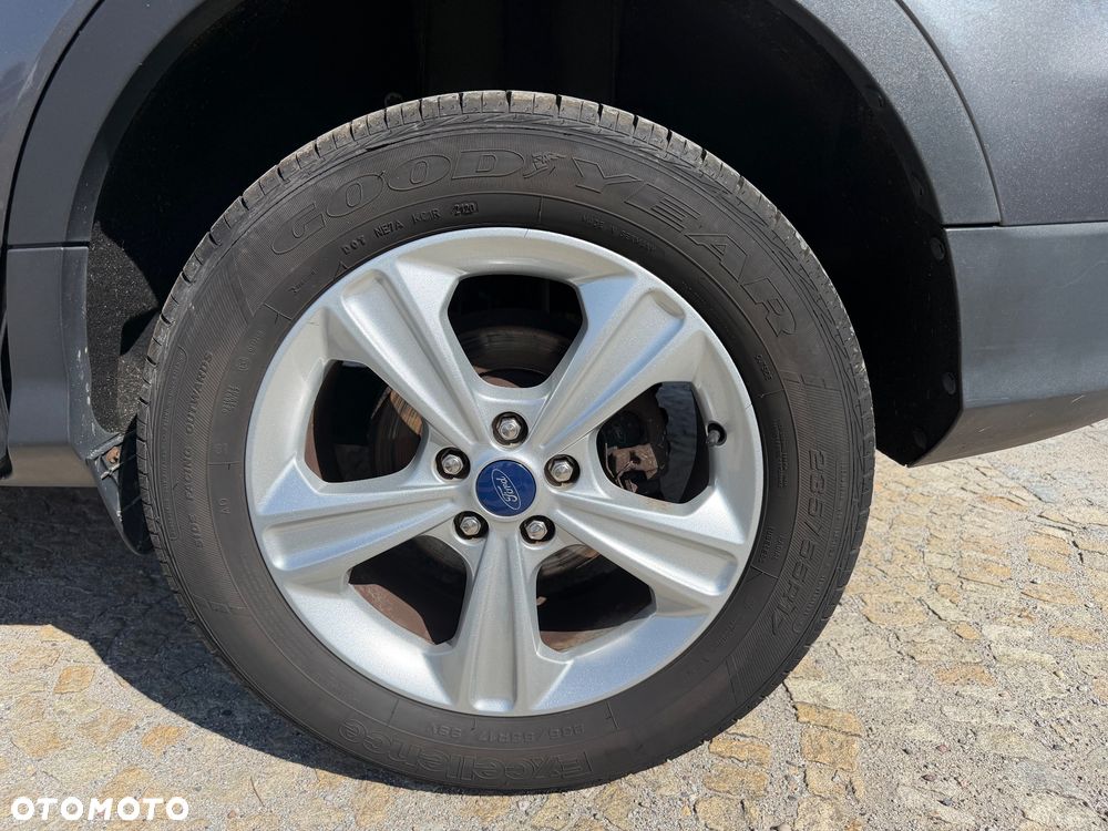 Ford Kuga - 17