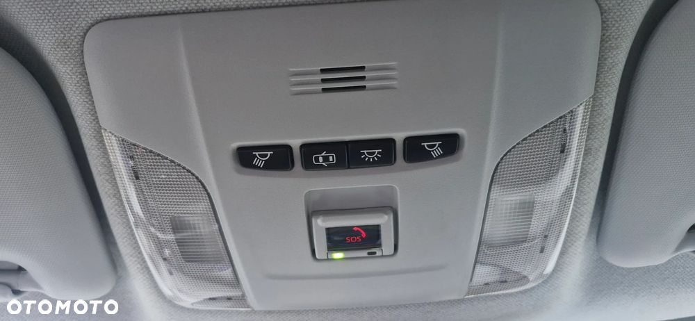 Toyota Corolla 2.0 Hybrid Executive - 27
