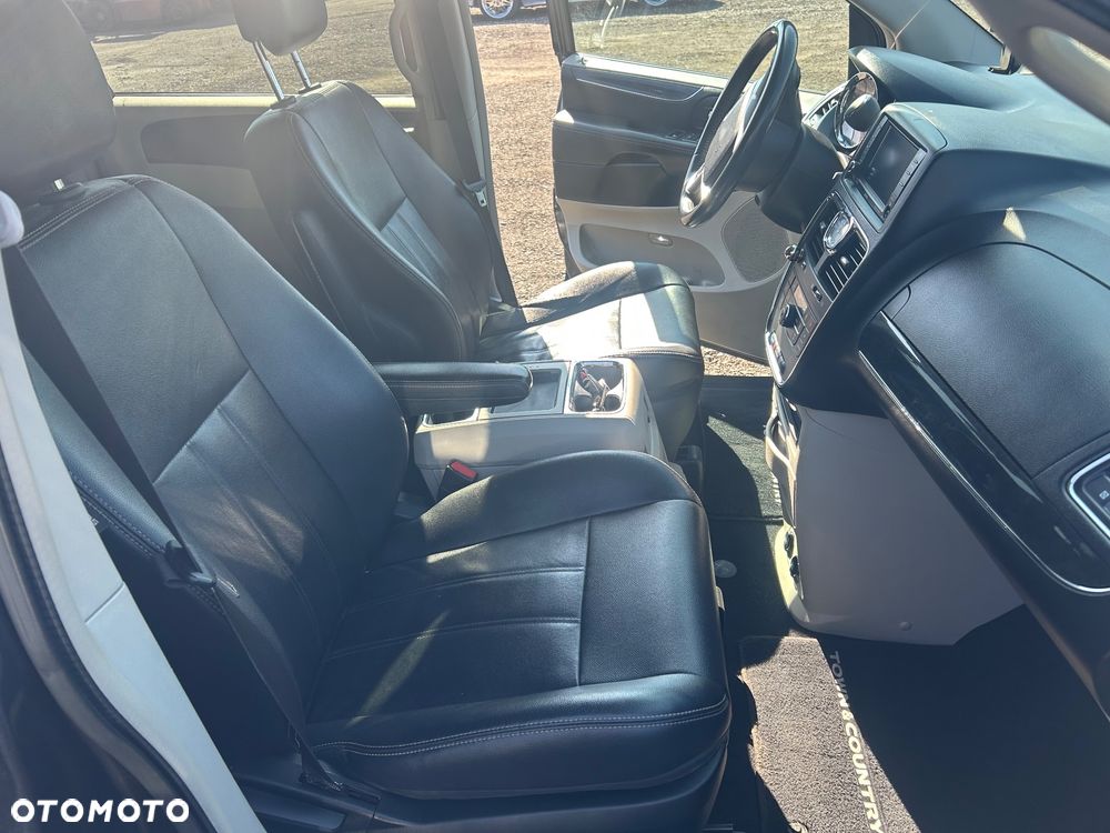 Chrysler Town & Country 3.6 Touring - 7