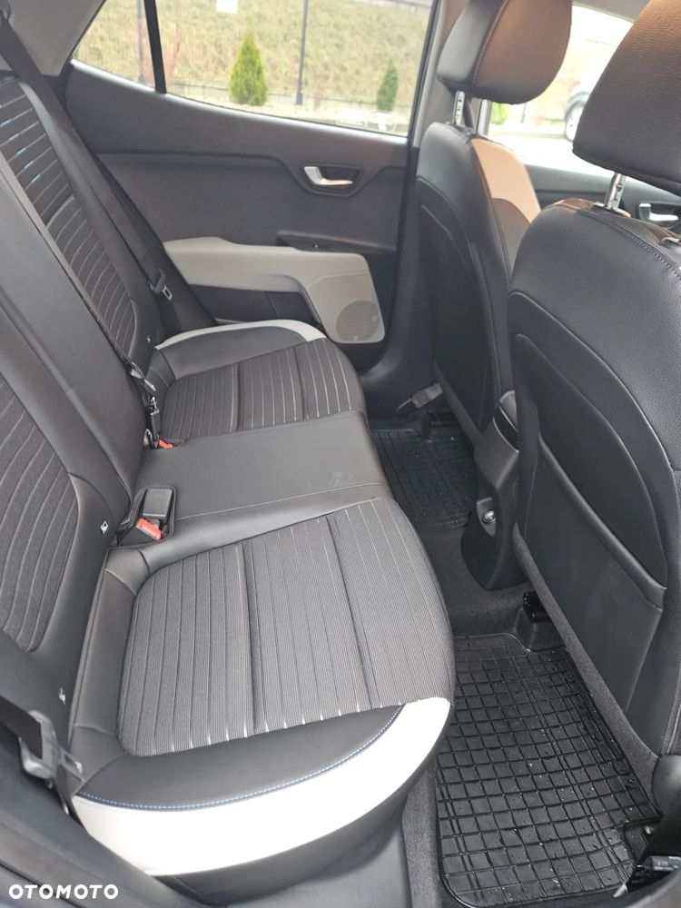 Kia Stonic 1.2 L - 10