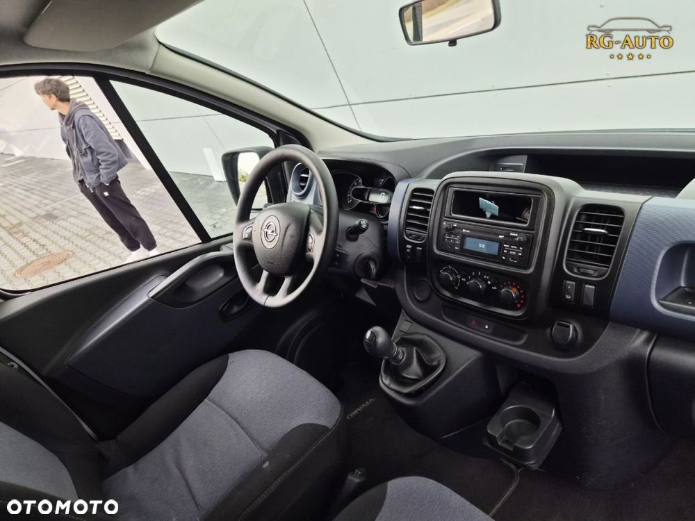 Opel Vivaro - 32