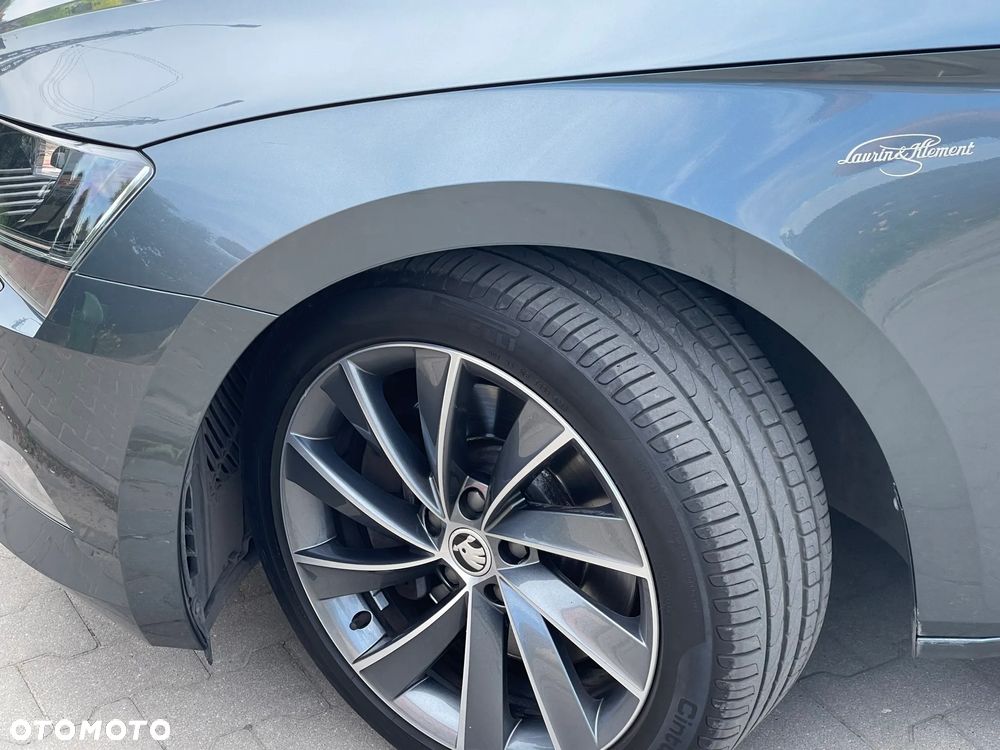 Skoda Superb 2.0 TSI 4x4 L&K DSG - 8
