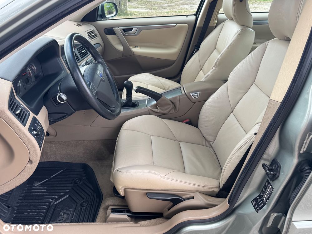 Volvo S60 2.4D Momentum - 27