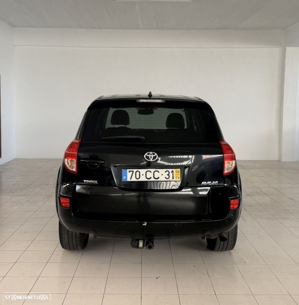 Toyota RAV4 2.2 D-4D - 3