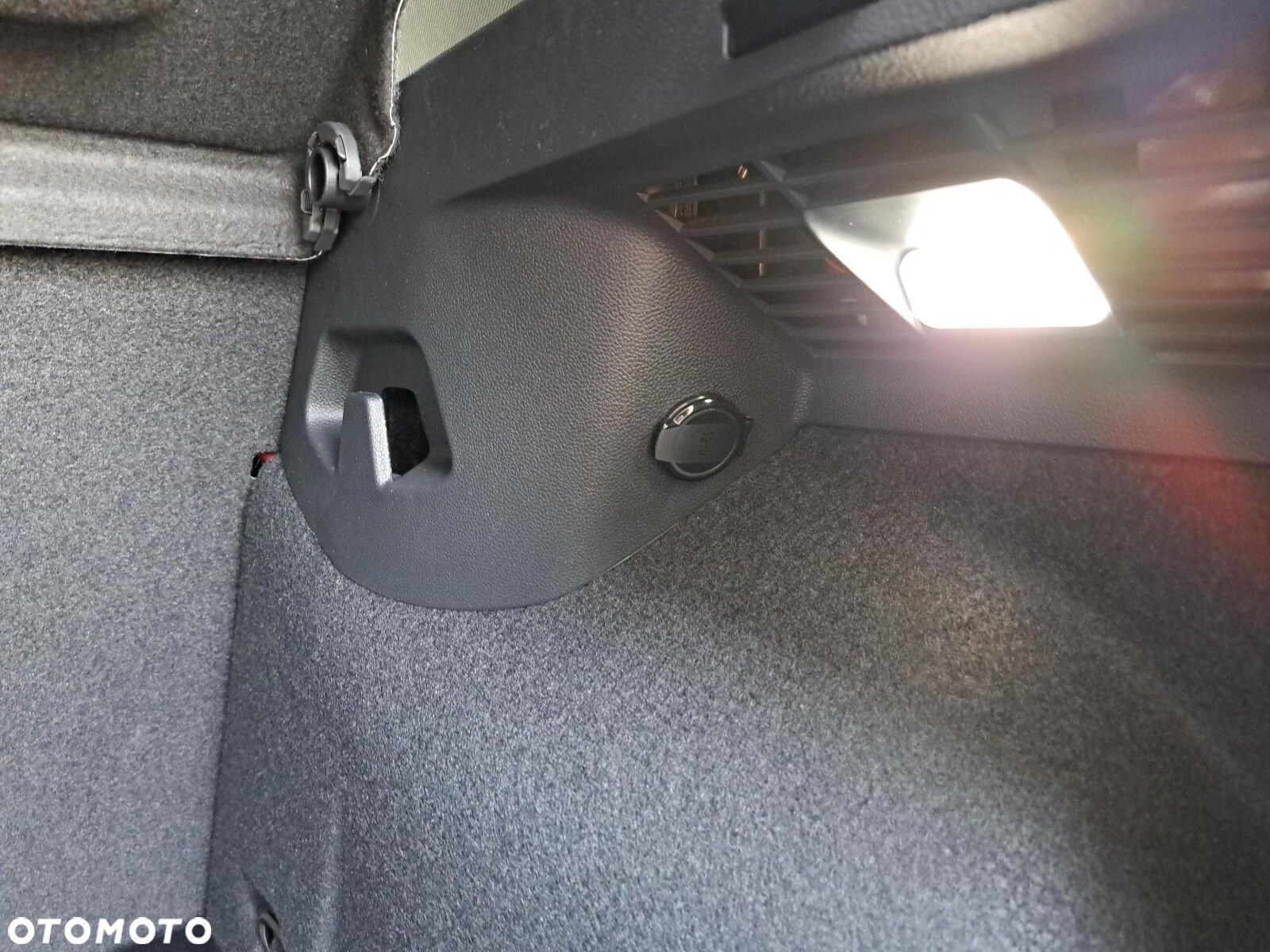 Volkswagen Golf - 33