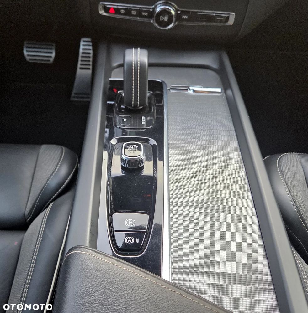 Volvo XC 60 B4 D Geartronic RDesign - 37