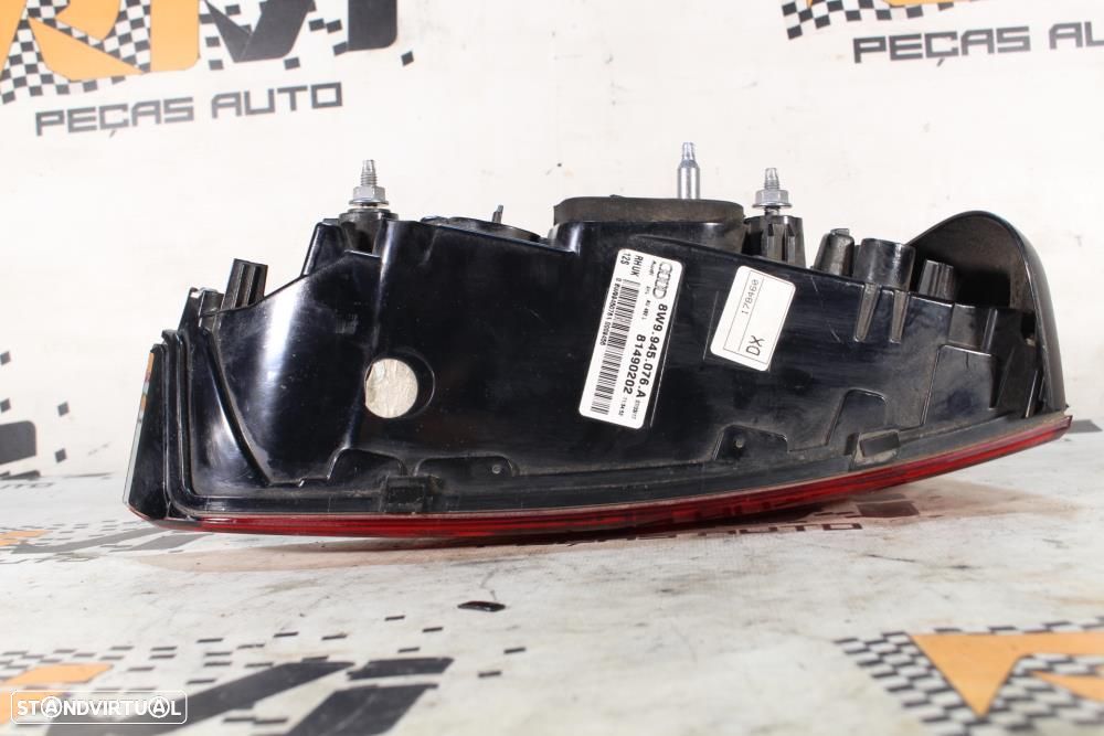 Farolim Direito Audi A4 Avant (8W5, 8Wd, B9)  8W9945076a / 81490202 / - 10