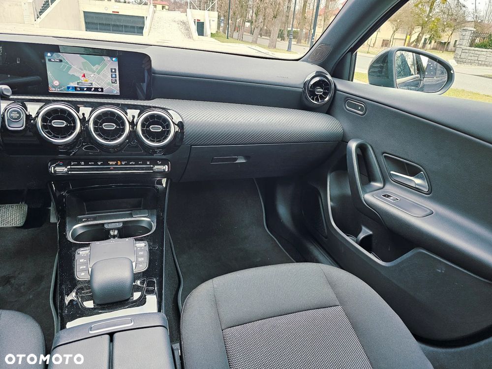 Mercedes-Benz Klasa A 250 e PHEV Progressive 8G-DCT - 22