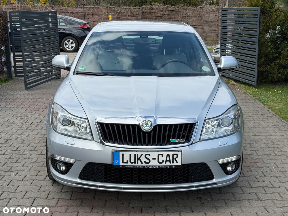 Skoda Octavia 2.0 TSI RS - 9