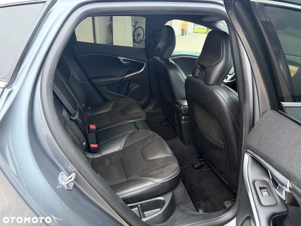 Volvo V40 D3 Momentum - 18