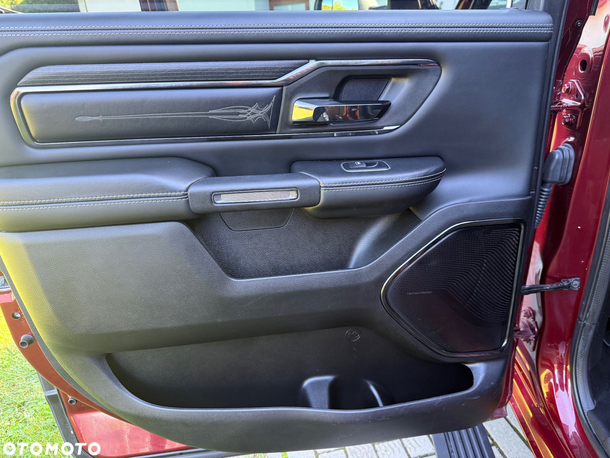 Dodge RAM 1500 5.7 4x4 - 16