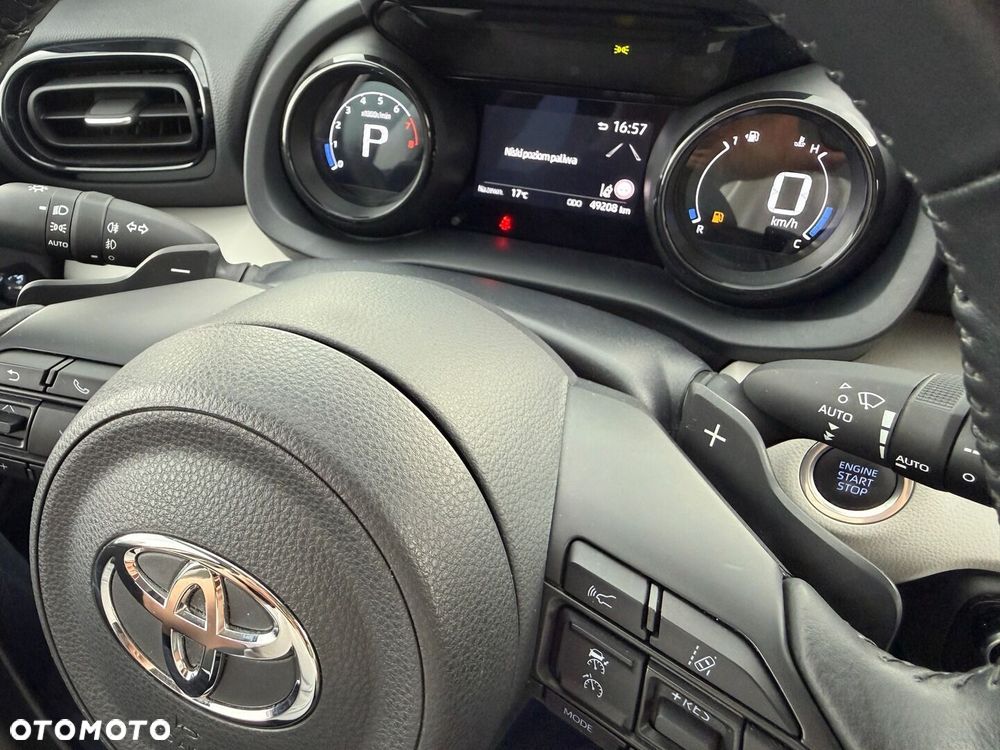 Toyota Yaris 1.5 Executive CVT - 31