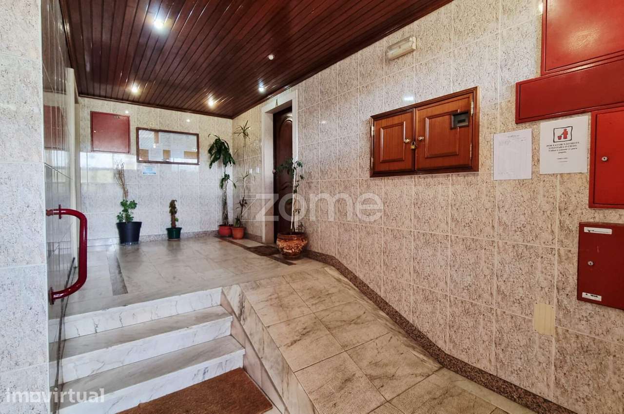 T2 com 116 m² – Áreas Amplas, Excelente Distribuição e Parqueamento... - Grande imagem: 2/22