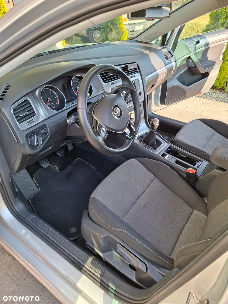 Volkswagen Golf 1.6 TDI BlueMotion Technology Comfortline - 19