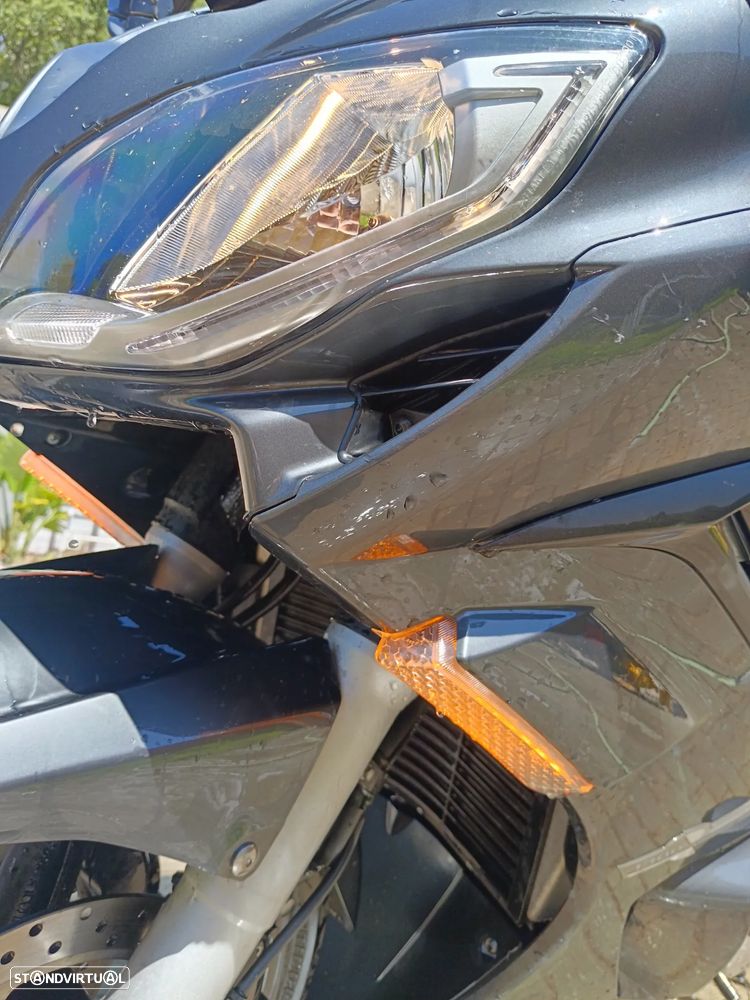 Yamaha FJR - 15