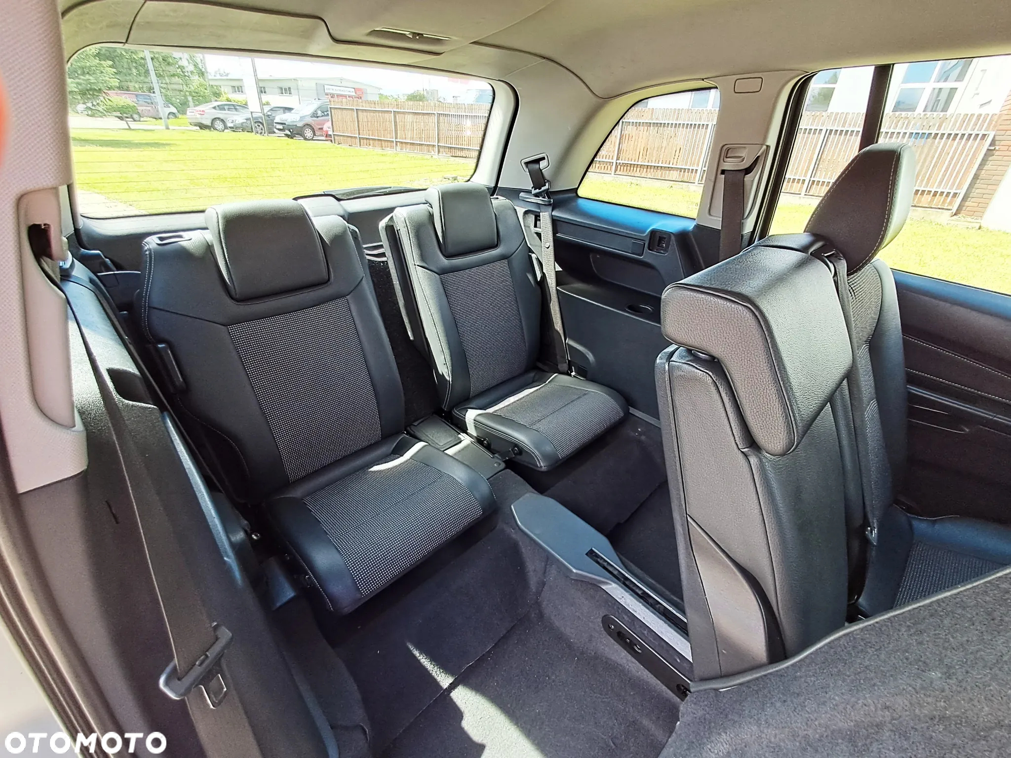 Opel Zafira 1.8 Cosmo - 14