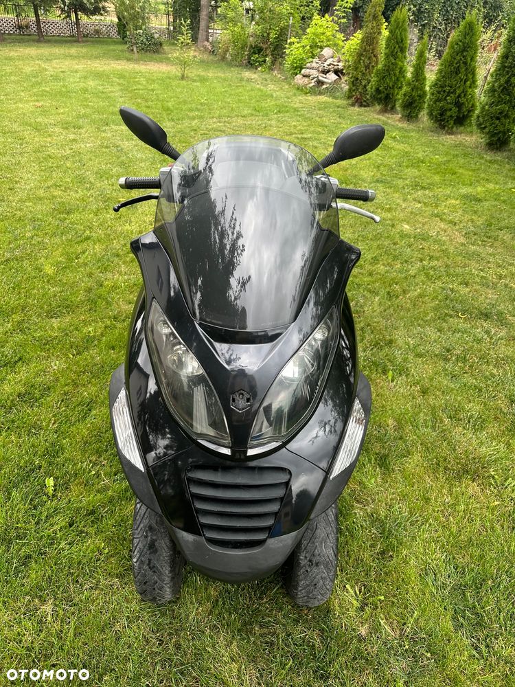Piaggio MP-3 - 3