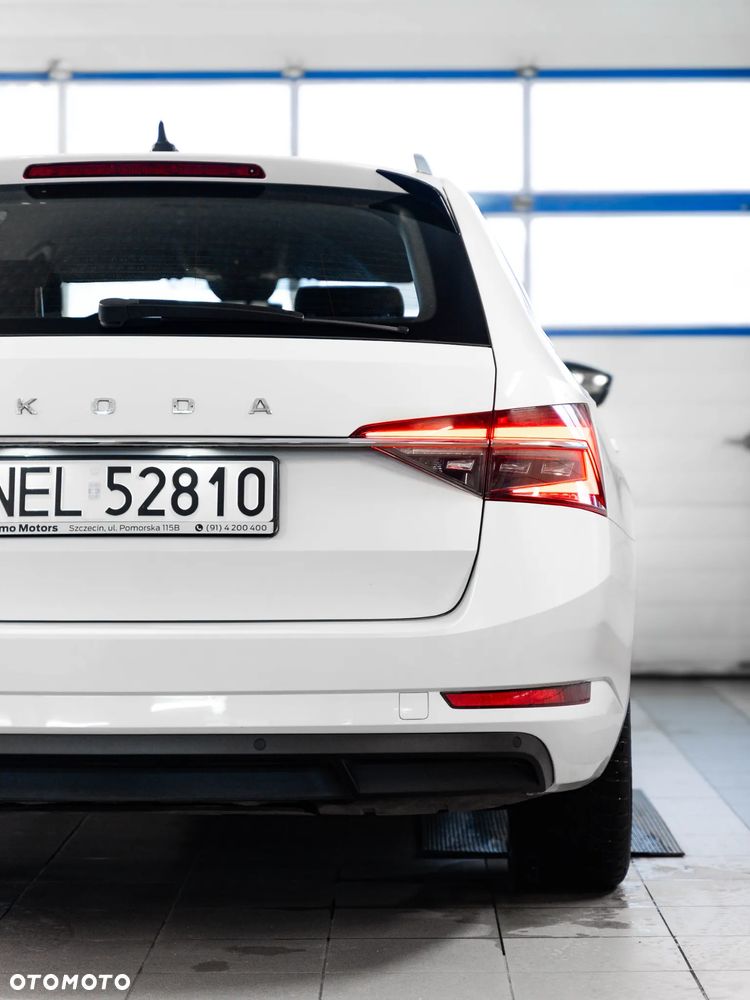 Skoda Superb 2.0 TDI Ambition DSG - 11