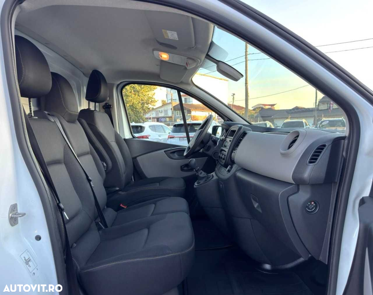 Renault TRAFIC L1H1 - 19