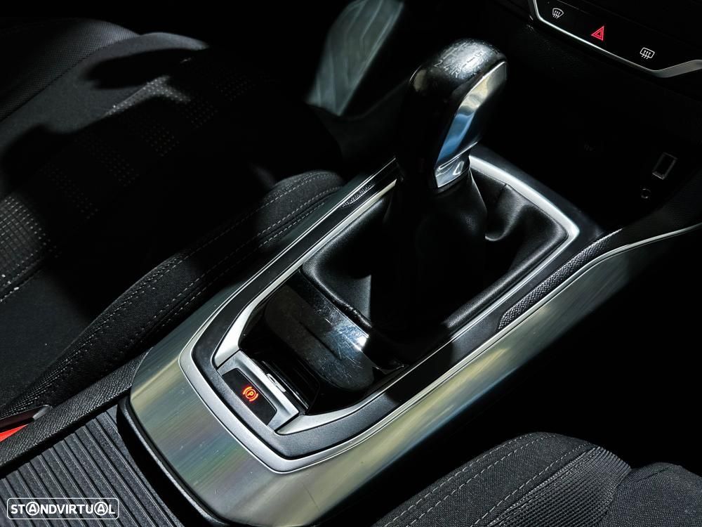 Peugeot 308 1.2 PureTech Allure - 34