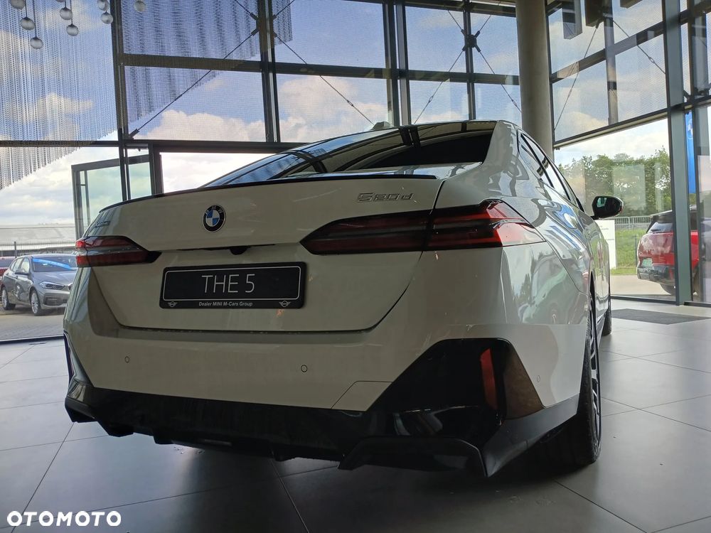 BMW Seria 5 520d xDrive mHEV - 10