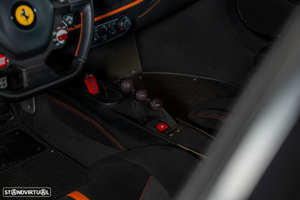 Ferrari 488 Pista - 24